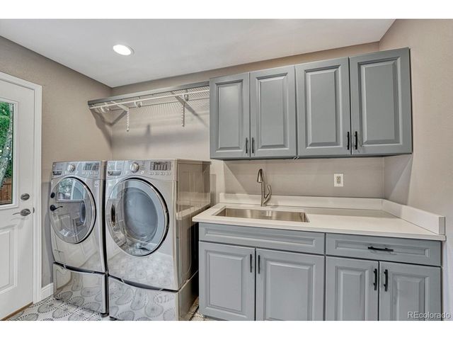 7411 Pembroke Ct, Castle Pines, CO 80108