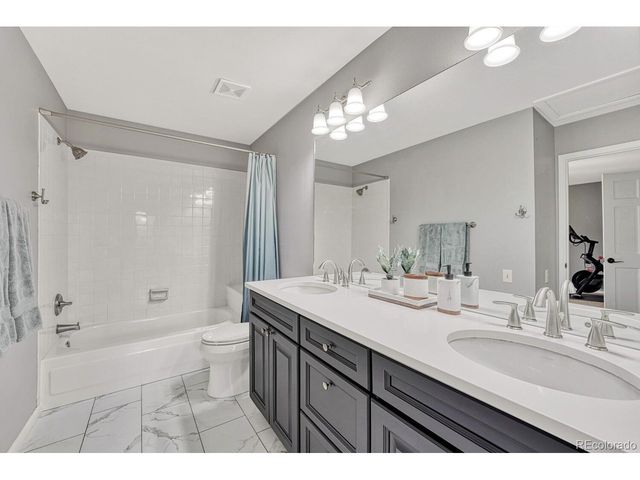 7411 Pembroke Ct, Castle Pines, CO 80108