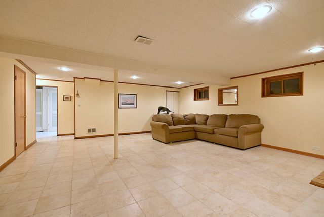 5425 Howard Avenue, Western Springs, IL 60558