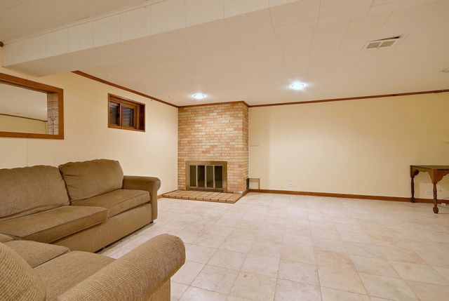 5425 Howard Avenue, Western Springs, IL 60558