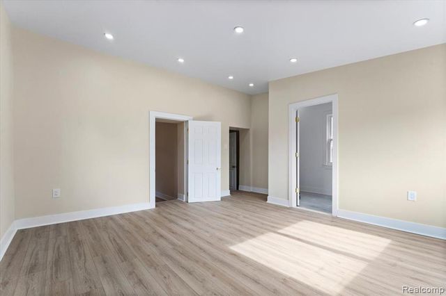 16171 Glastonbury Road, Detroit, MI 48219