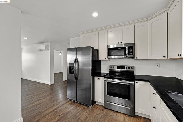 1833 108Th Ave, Oakland, CA 94603