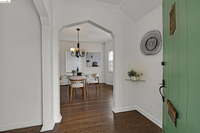 1833 108Th Ave, Oakland, CA 94603