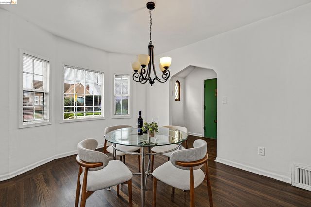 1833 108Th Ave, Oakland, CA 94603