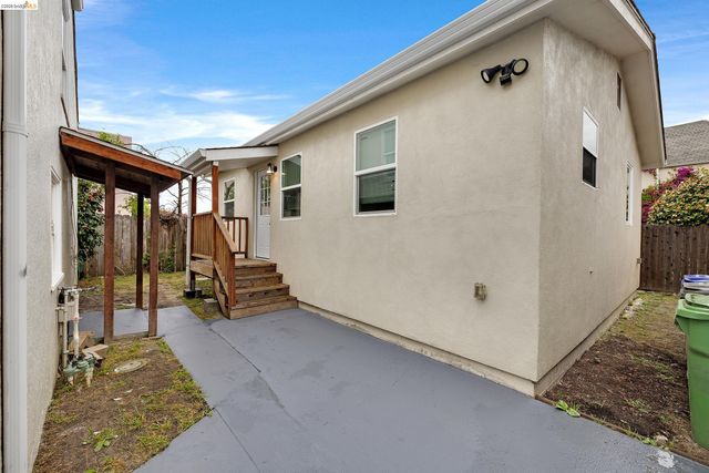 1833 108Th Ave, Oakland, CA 94603