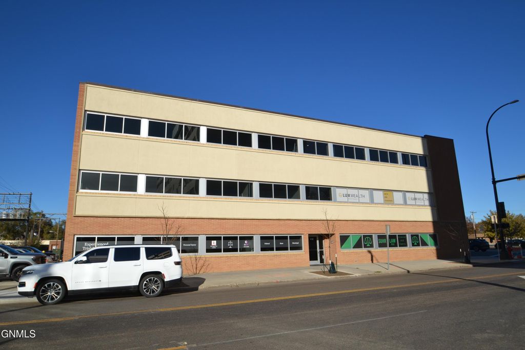 418 E Rosser Avenue, Bismarck, ND 58501