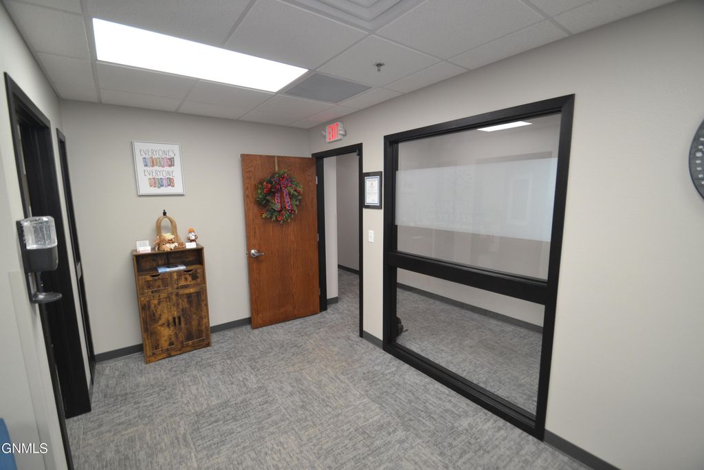 418 E Rosser Avenue, Bismarck, ND 58501 photo 2