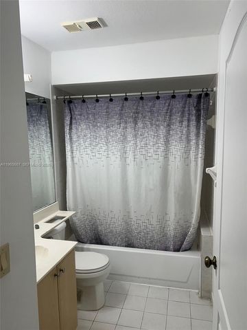 12645 SW 91st St 202, Miami, FL 33186