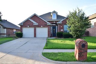 2457 Deerwood Drive, Little Elm, TX 75068