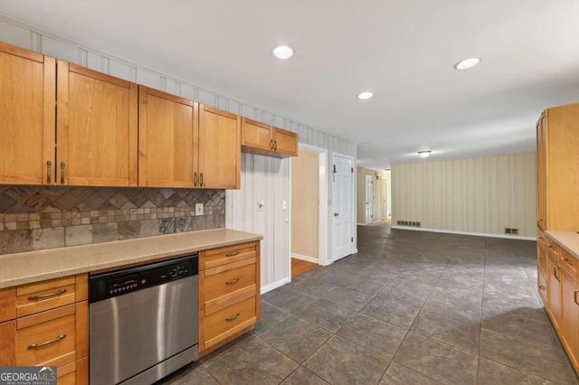 5117 Lakewood Drive, Acworth, GA 30101