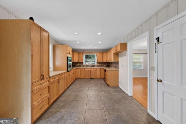 5117 Lakewood Drive, Acworth, GA 30101