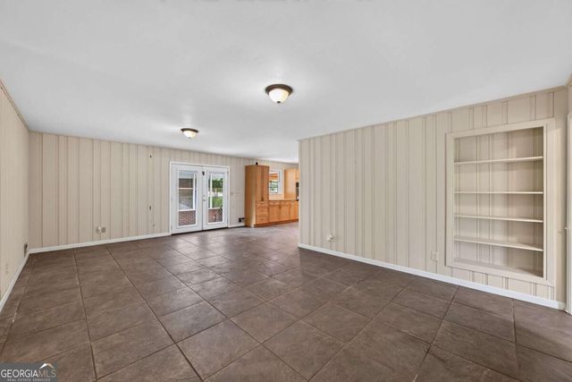 5117 Lakewood Drive, Acworth, GA 30101