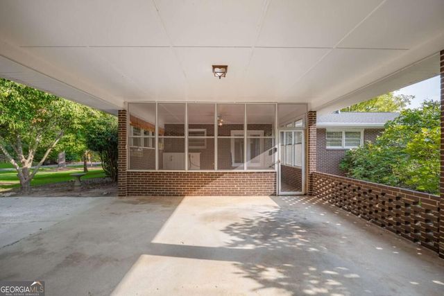 5117 Lakewood Drive, Acworth, GA 30101