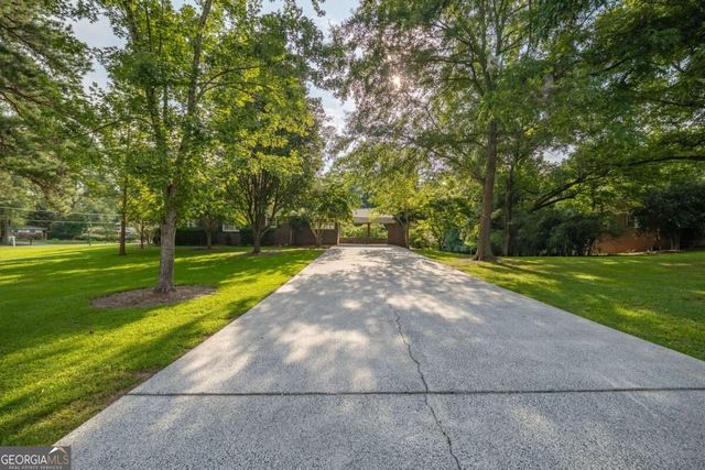 5117 Lakewood Drive, Acworth, GA 30101