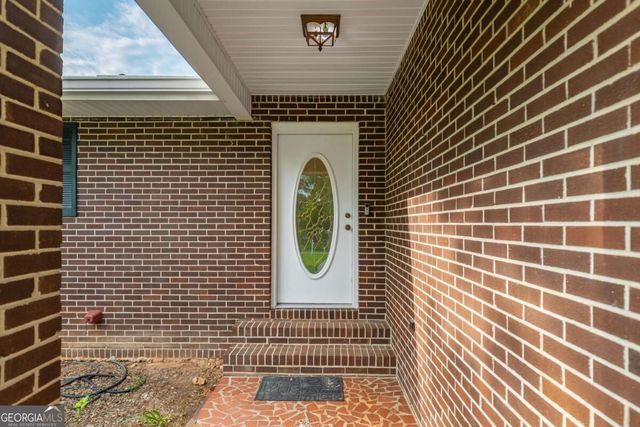 5117 Lakewood Drive, Acworth, GA 30101