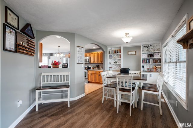 15503 Karigan Lane, Johnston City, IL 62951