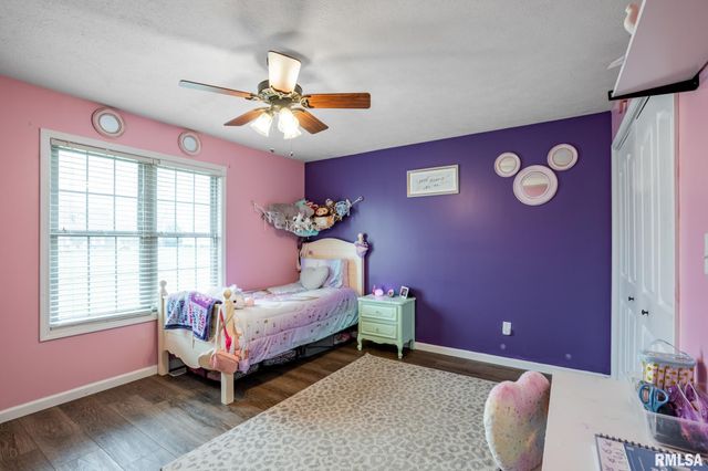 15503 Karigan Lane, Johnston City, IL 62951