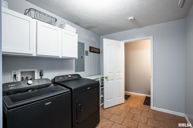 15503 Karigan Lane, Johnston City, IL 62951