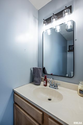 15503 Karigan Lane, Johnston City, IL 62951