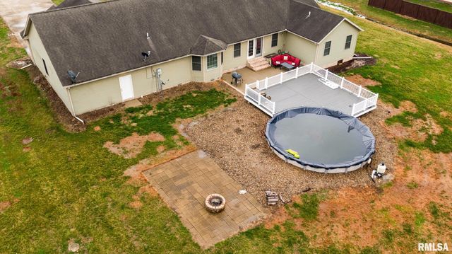 15503 Karigan Lane, Johnston City, IL 62951