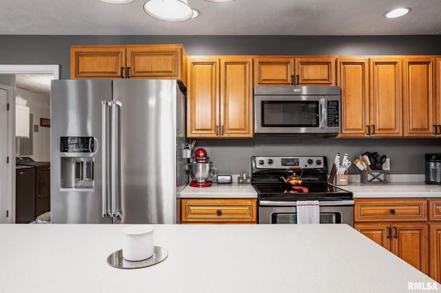 15503 Karigan Lane, Johnston City, IL 62951