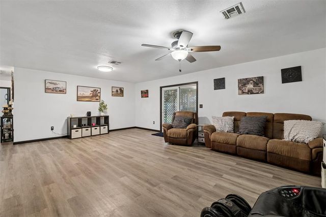 2012 N Moore Avenue, Oklahoma City, OK 73141