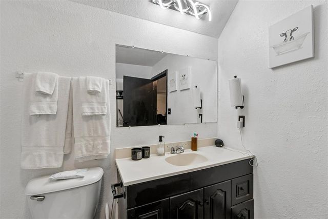 2012 N Moore Avenue, Oklahoma City, OK 73141