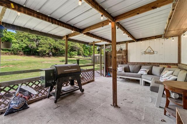 2012 N Moore Avenue, Oklahoma City, OK 73141