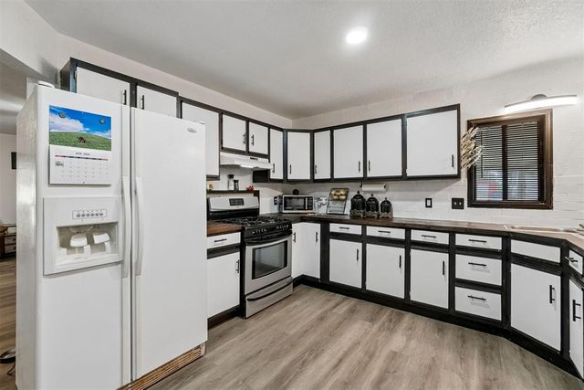 2012 N Moore Avenue, Oklahoma City, OK 73141