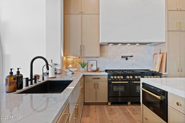 41622 N RIVER BEND Road, Anthem, AZ 85086