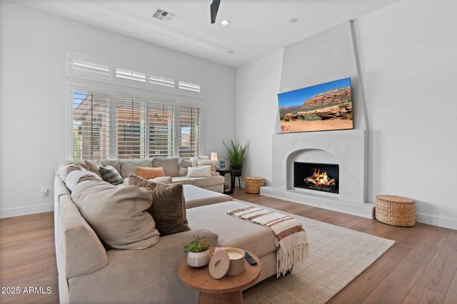 41622 N RIVER BEND Road, Anthem, AZ 85086