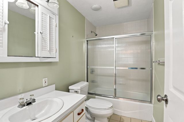 5 Rose Ct 5, Norwood, MA 02062