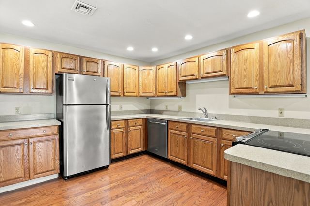 5 Rose Ct 5, Norwood, MA 02062