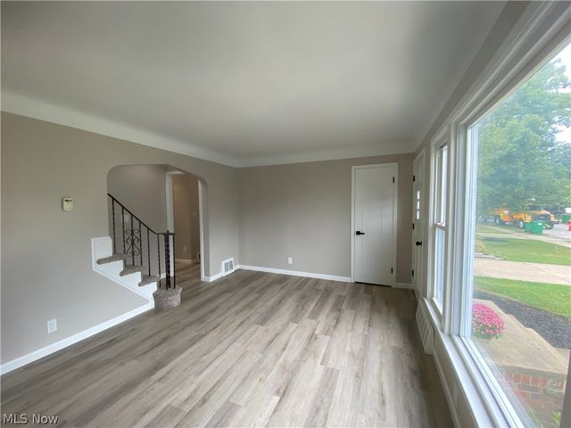 29148 Barjode Road, Willowick, OH 44095