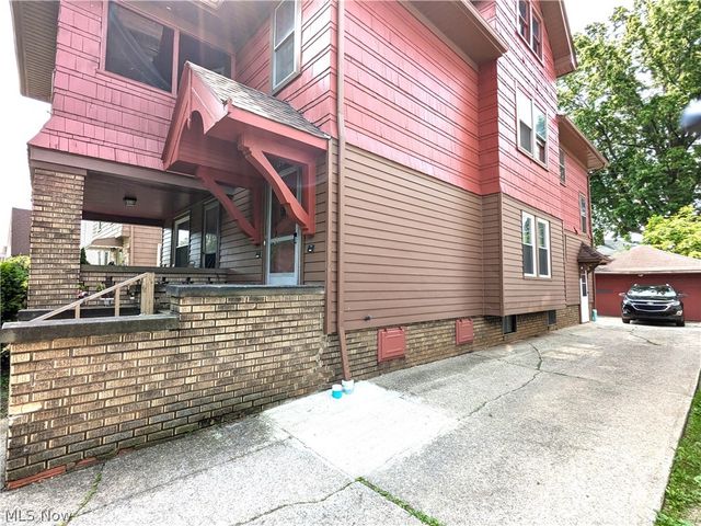 17812 E Park Drive, Cleveland, OH 44119