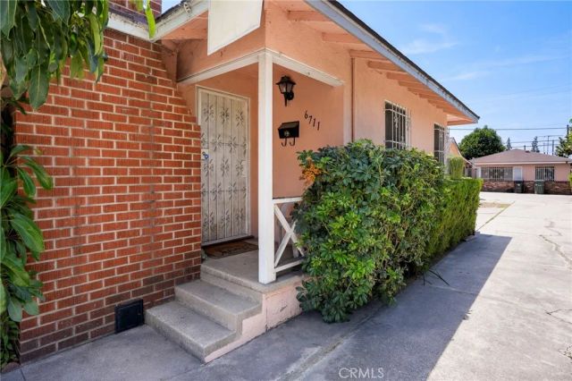 6707 Perry Road, Bell Gardens, CA 90201