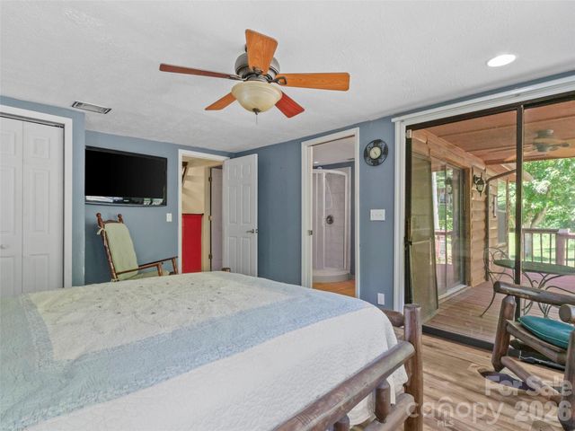 30 Clover Lane, Burnsville, NC 28714