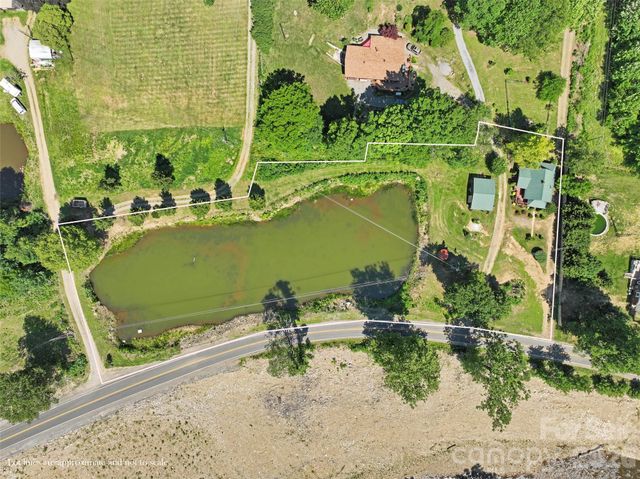30 Clover Lane, Burnsville, NC 28714