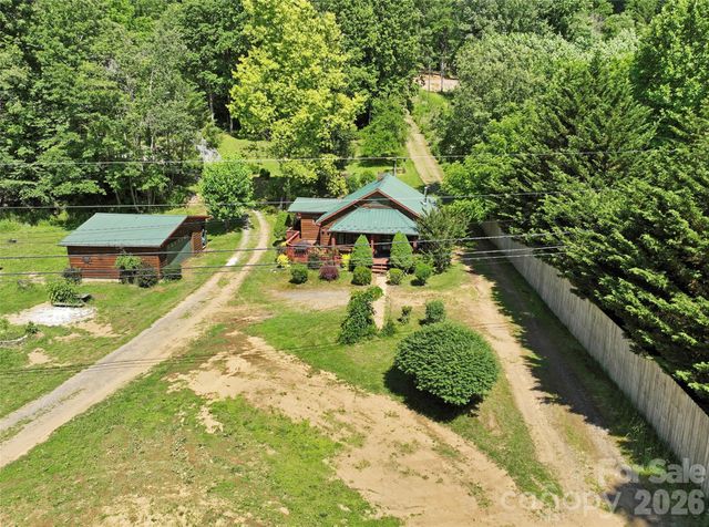 30 Clover Lane, Burnsville, NC 28714