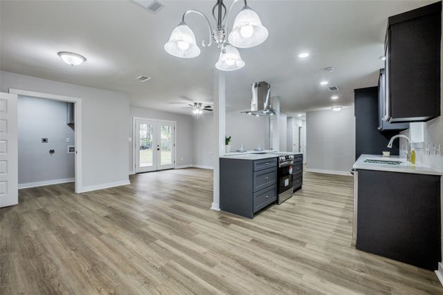 826 Johnnie Row, Seagoville, TX 75159