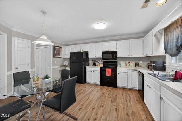 7 Cedar Knoll Court, Greensboro, NC 27407