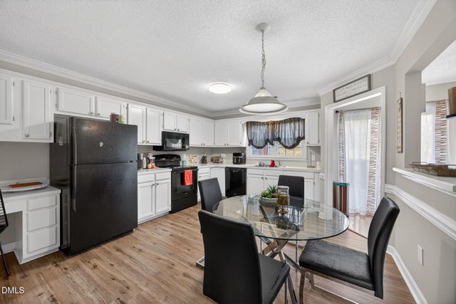 7 Cedar Knoll Court, Greensboro, NC 27407