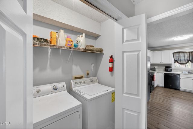 7 Cedar Knoll Court, Greensboro, NC 27407