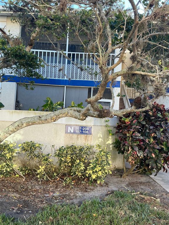 1530 SE Royal Green Cir N207, Port St Lucie, FL 34952