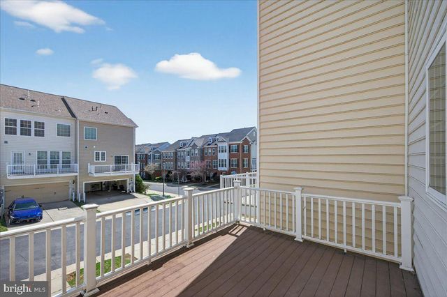 25484 AMBER GATE TER, Chantilly, VA 20152