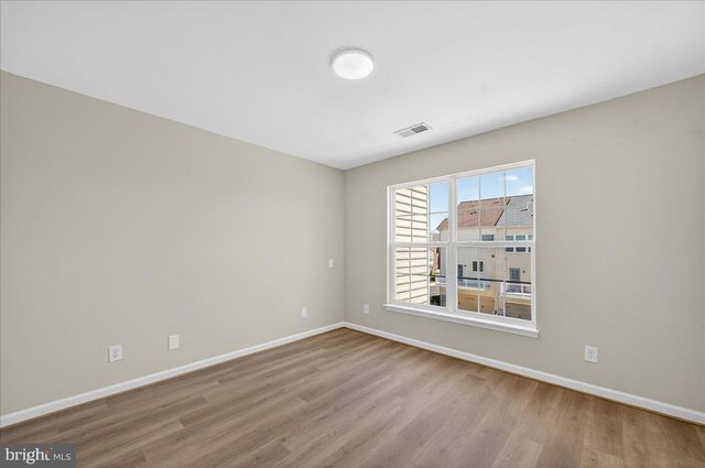 25484 AMBER GATE TER, Chantilly, VA 20152