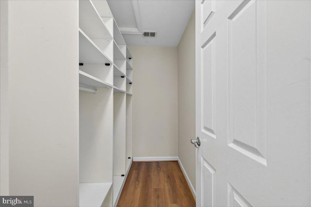 25484 AMBER GATE TER, Chantilly, VA 20152