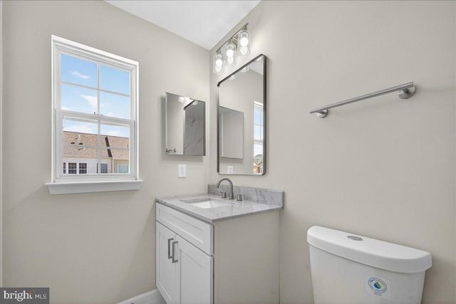 25484 AMBER GATE TER, Chantilly, VA 20152