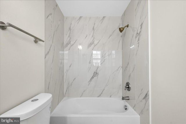 25484 AMBER GATE TER, Chantilly, VA 20152