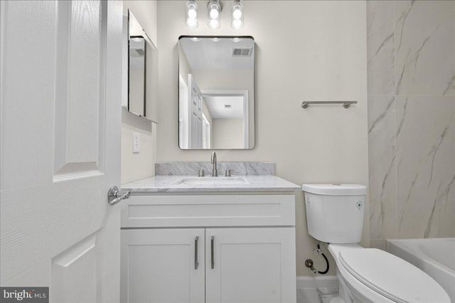 25484 AMBER GATE TER, Chantilly, VA 20152